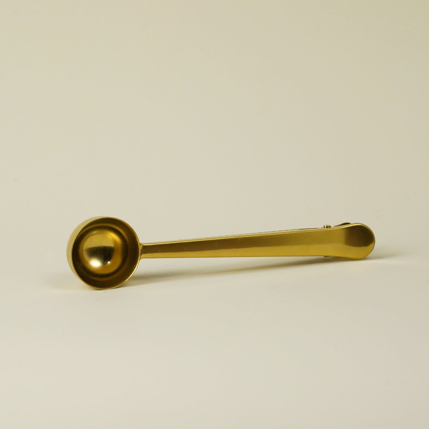 Thìa xúc trà cao cấp nhập từ UK (Golden tea scoop stainless steel)