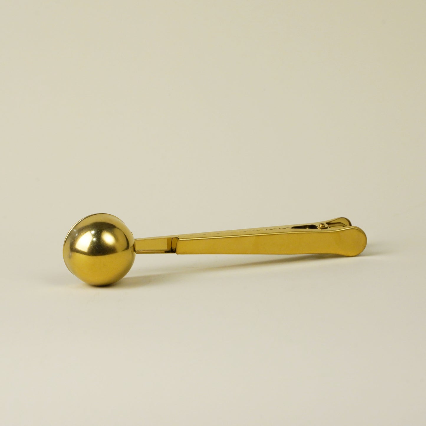 Thìa xúc trà cao cấp nhập từ UK (Golden tea scoop stainless steel)